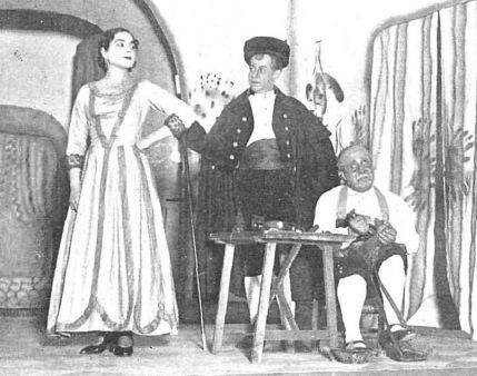 Margarita Xirgu, José Cañizares y Alejandro Máximo dans La zapatera prodigiosa en 1931.