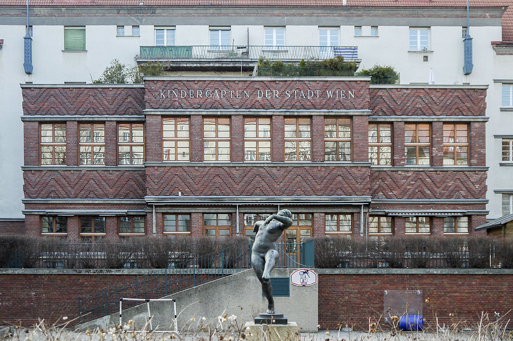 Kindergarten im Rabenhof (1925-1929), einem der größten und sehenswertesten Höfe des Roten Wiens