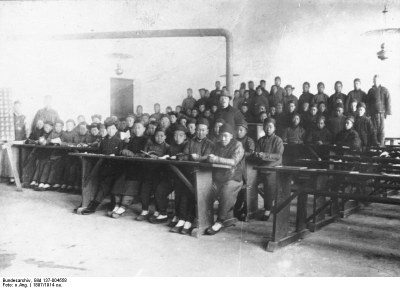 Werft_Lehrlinge.jpg Werft_Lehrlinge.jpg
