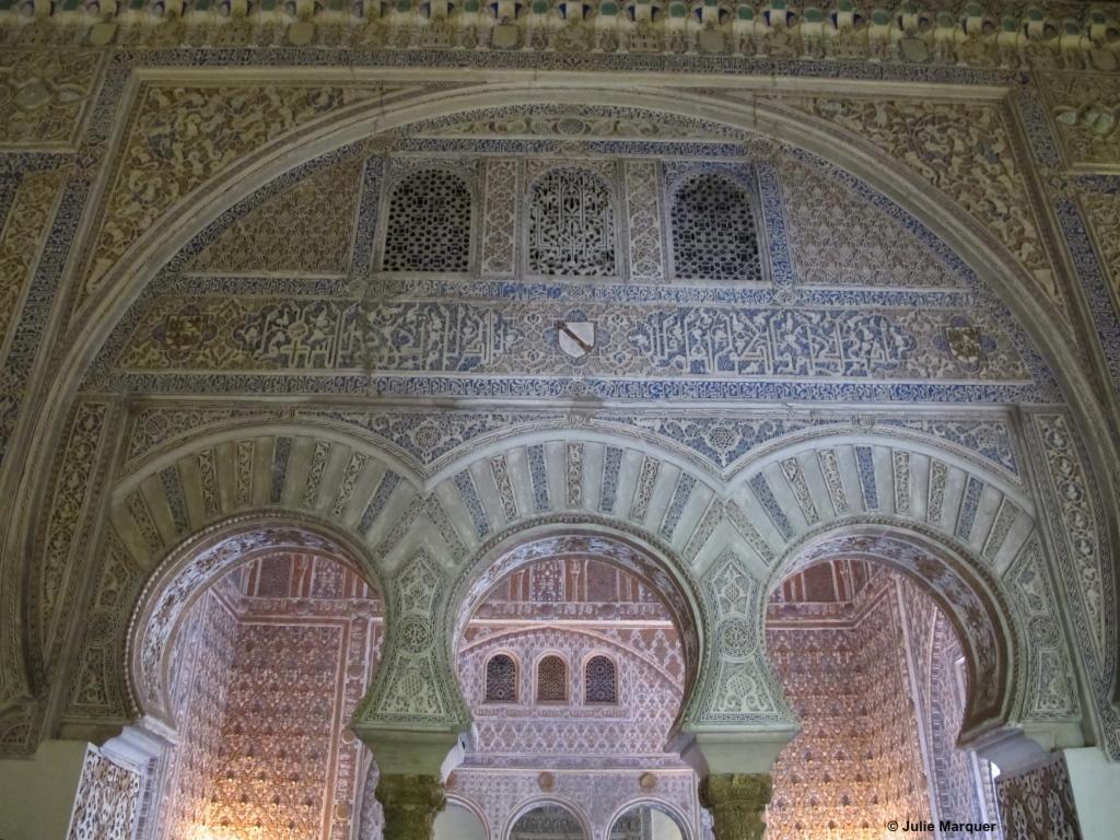 Arcade du Salon des Tolédans - Alcázar de Séville. © Julie Marquer. Droits réservés.