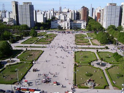 plaza1.jpg plaza1.jpg