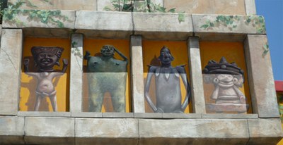 statuettes_500.jpg statuettes_500.jpg