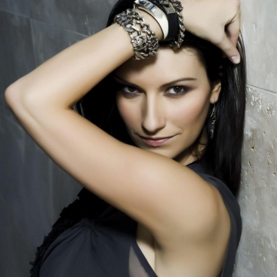 6939-laura-pausini-400-400_1359456384715-jpg